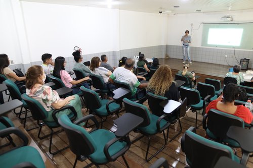 Em sua pesquisa, Marcio Eduardo concluiu que muito ainda precisa ser feito para que os alunos surdos sejam de fato incluídos